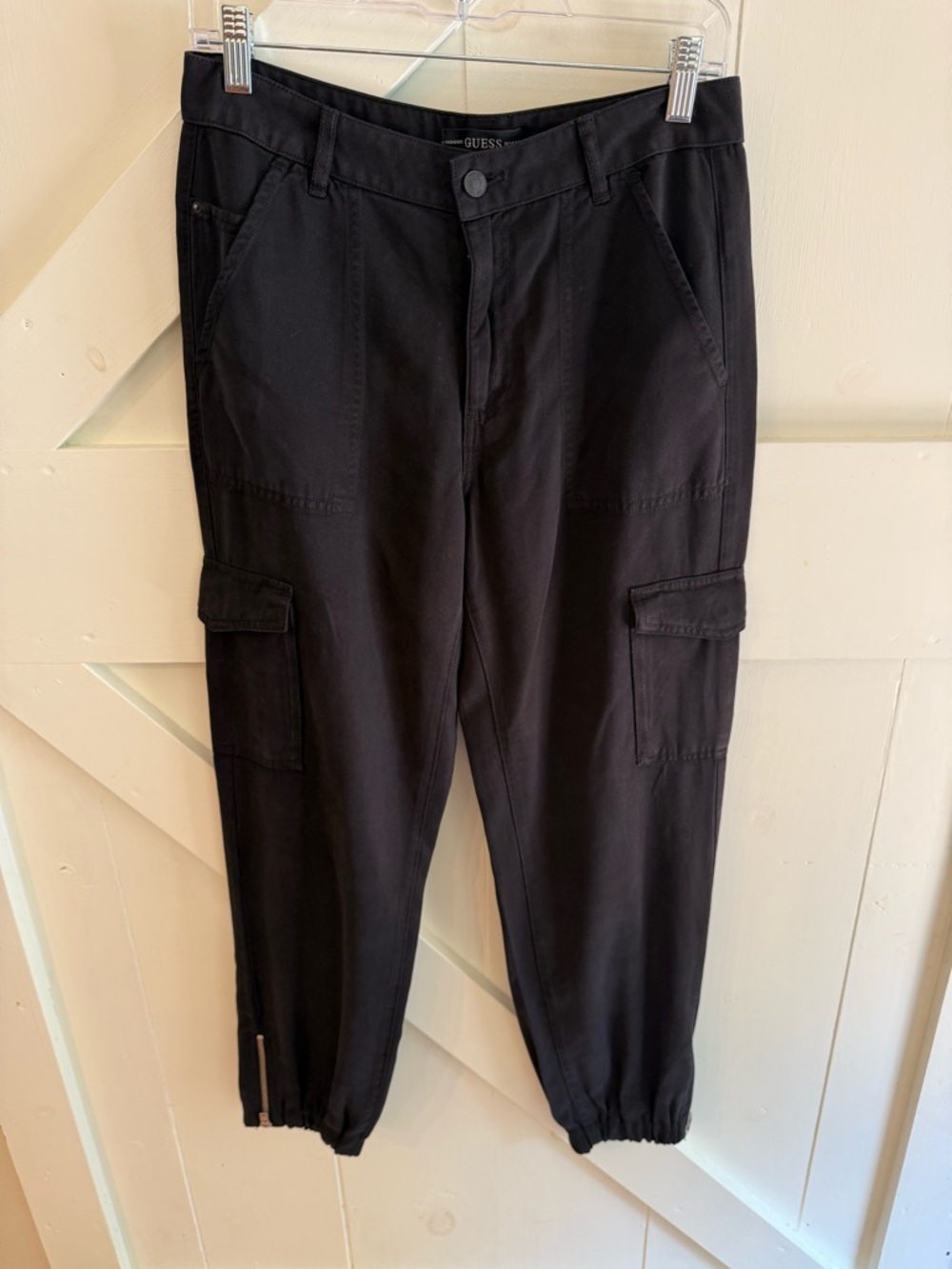 GUESS Black Cargo Jogger Pants Women’s Size 27 Utility Stretch Ankle Zip Pockets